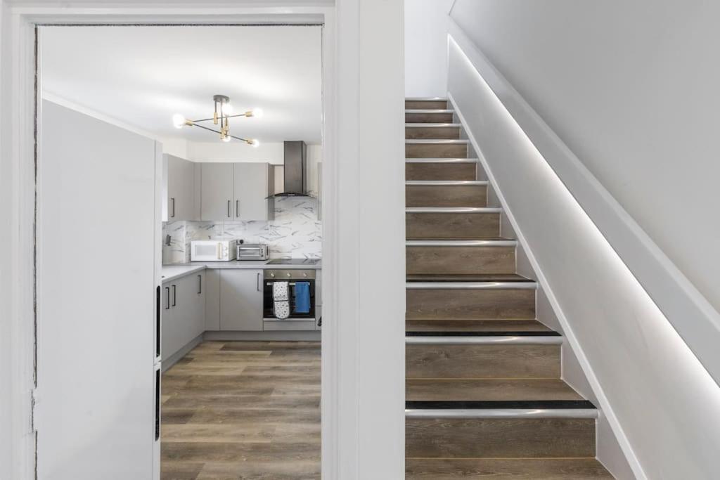 شقة Shard View 2Br Next Tower Bridge لندن المظهر الخارجي الصورة