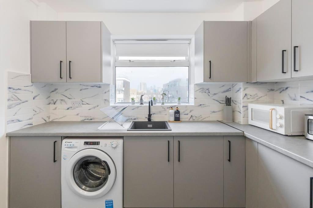 شقة Shard View 2Br Next Tower Bridge لندن المظهر الخارجي الصورة